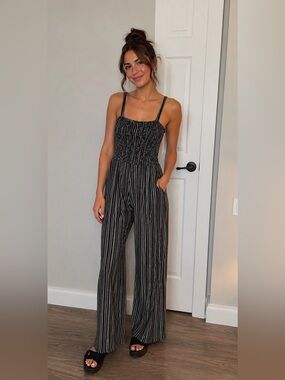 Derek Heart Striped Smocked Jumpsuit Wide Leg Button Front Womens Large